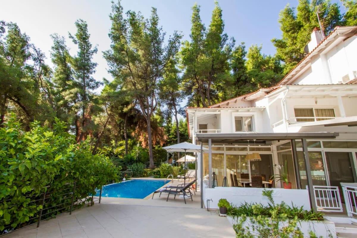 Hera'S Resort With Private Pool And Lush Garden Sani  Esterno foto