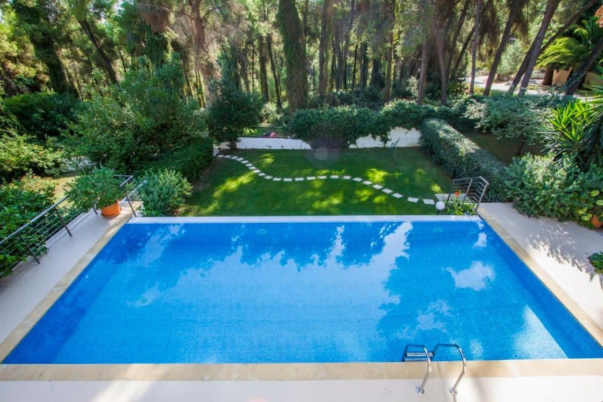 Hera'S Resort With Private Pool And Lush Garden Sani  Esterno foto