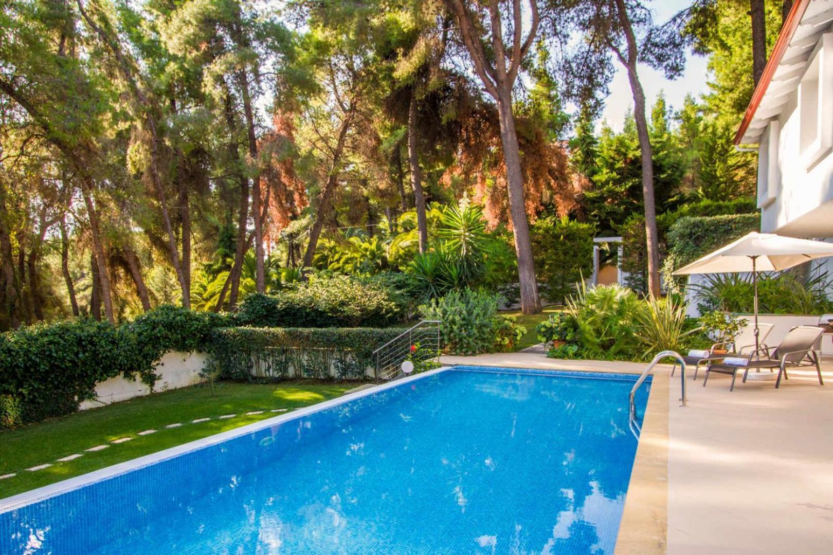 Hera'S Resort With Private Pool And Lush Garden Sani  Esterno foto